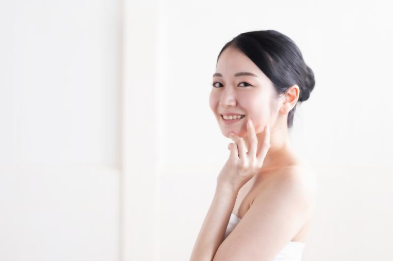 化粧品関連の広告動画の30〜40代女性出演者募集【11月30日締め切り】