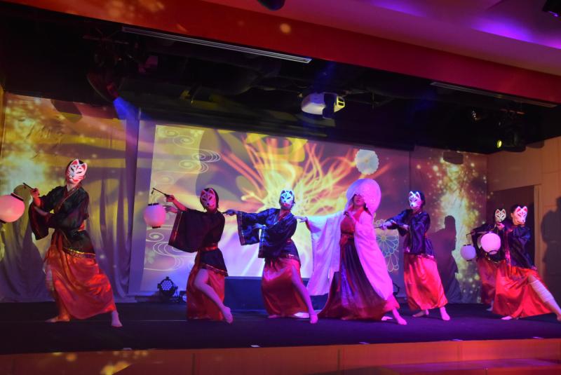 【神田明神】座show 女性ダンサー募集
