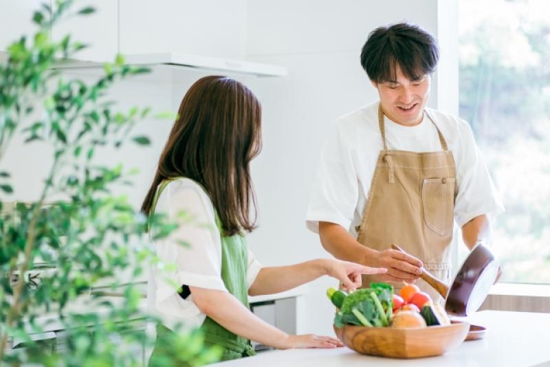 浮気された現場に居合わせてしまった夫役！【30代～40代】