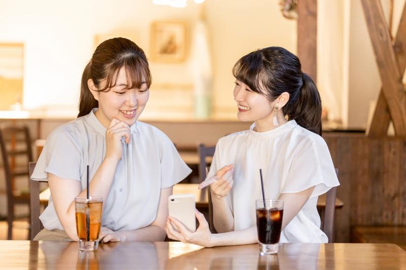 「お盆で帰省したらお姉ちゃんが仕事やめてのんびりしていて驚く妹役」を募集します！ / SNS動画広告のキャスト募集