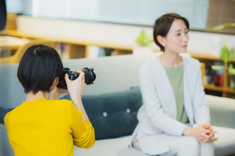 【 今後有名人との共演も 】　輸入会社　地方に住む代理店様の代わりにインタビュー出演