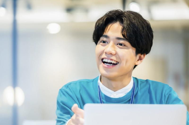 【20代前半の俳優（男性）】IT企業のWeb CM出演
