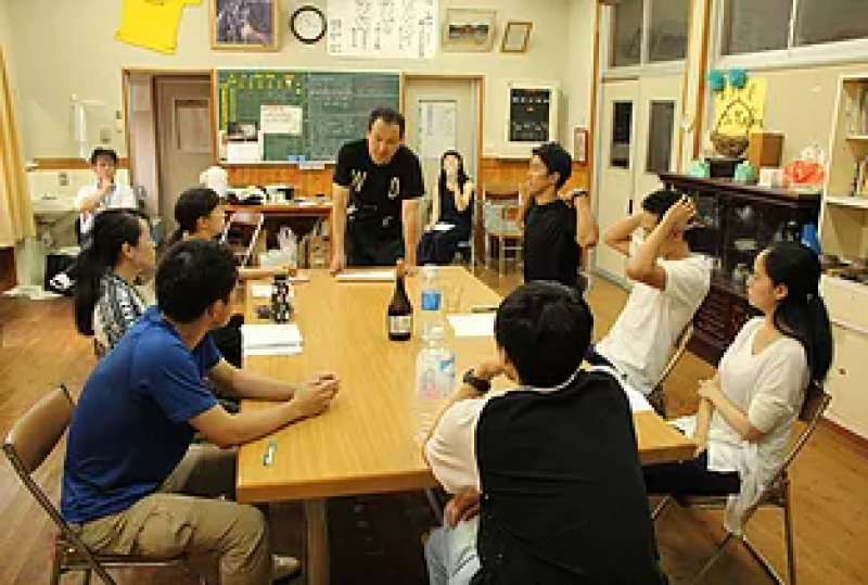 「宿毛映画塾」第三期、ゲスト講師に篠原哲雄監督を招いた俳優・監督コースが間も無く締め切り！！ 詳しくはこちら！→　https://www.eigajuku.com/　８／２９～９／１０！ 俳優・監督コース8/26！！ サブ画像