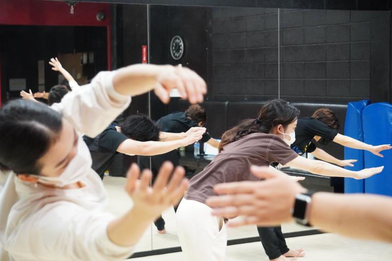 【本日１０/３０〆切】カクシンハン・スタジオ（演劇研修所）の誰でも参加できるワークショップ - ACTING CLASS -「魂を燃やせ！舞台上で鮮烈に生きるためのロシア流トレーニング」 サブ画像