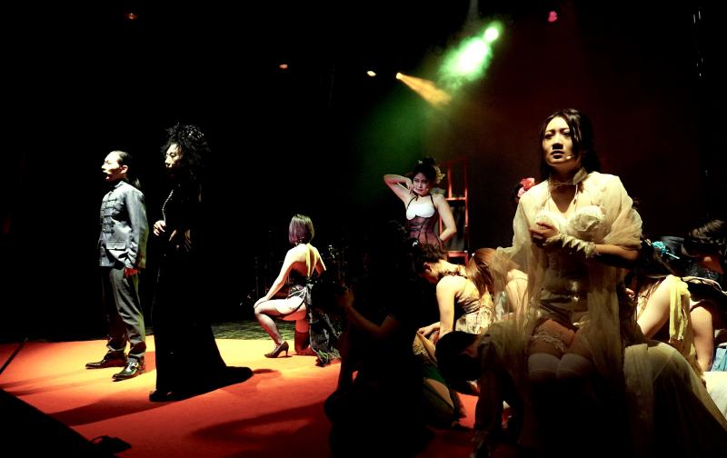 演劇・音楽・舞踊・映像が融合したアート感覚あふれる舞台 サブ画像