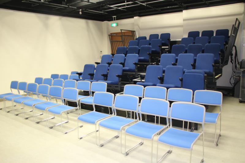 希望者全員出演！一流の演出家の下で稽古のプロセスを全て体験し、小劇場の舞台で発表する「パフォーマンスクラス」 サブ画像