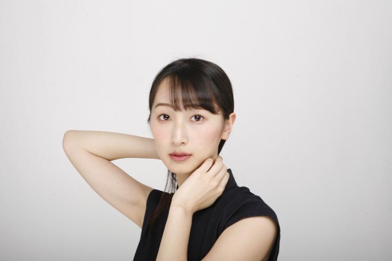 小川諒子