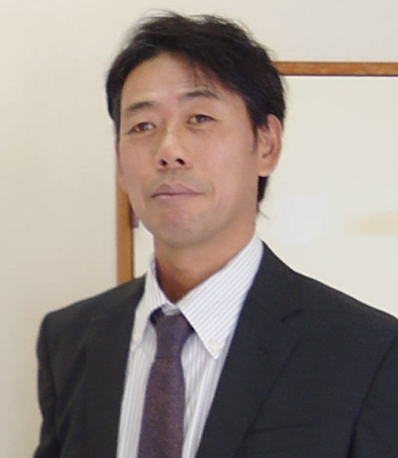沖山マコト